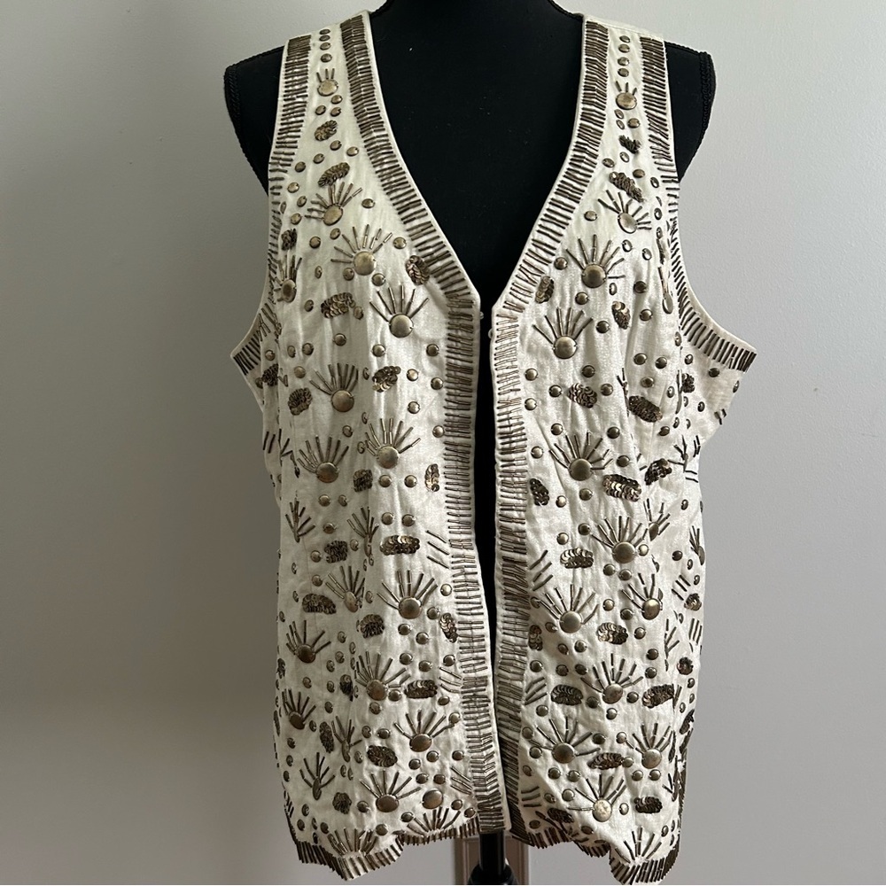 Chico’s Embroidered Beige and Brown Vest. Chico’s Size 2 (Large)
